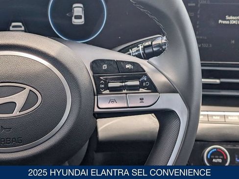 Certified 2025 Hyundai Elantra SEL FWD image 22