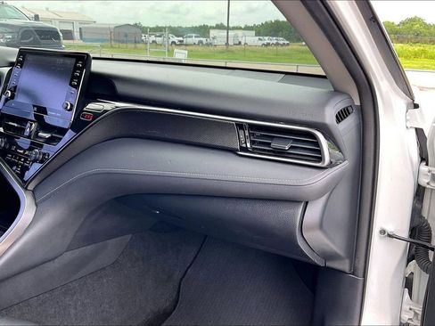 Used 2022 Toyota Camry XSE w/ Carpet Mat Package (TMS) FWD image 22
