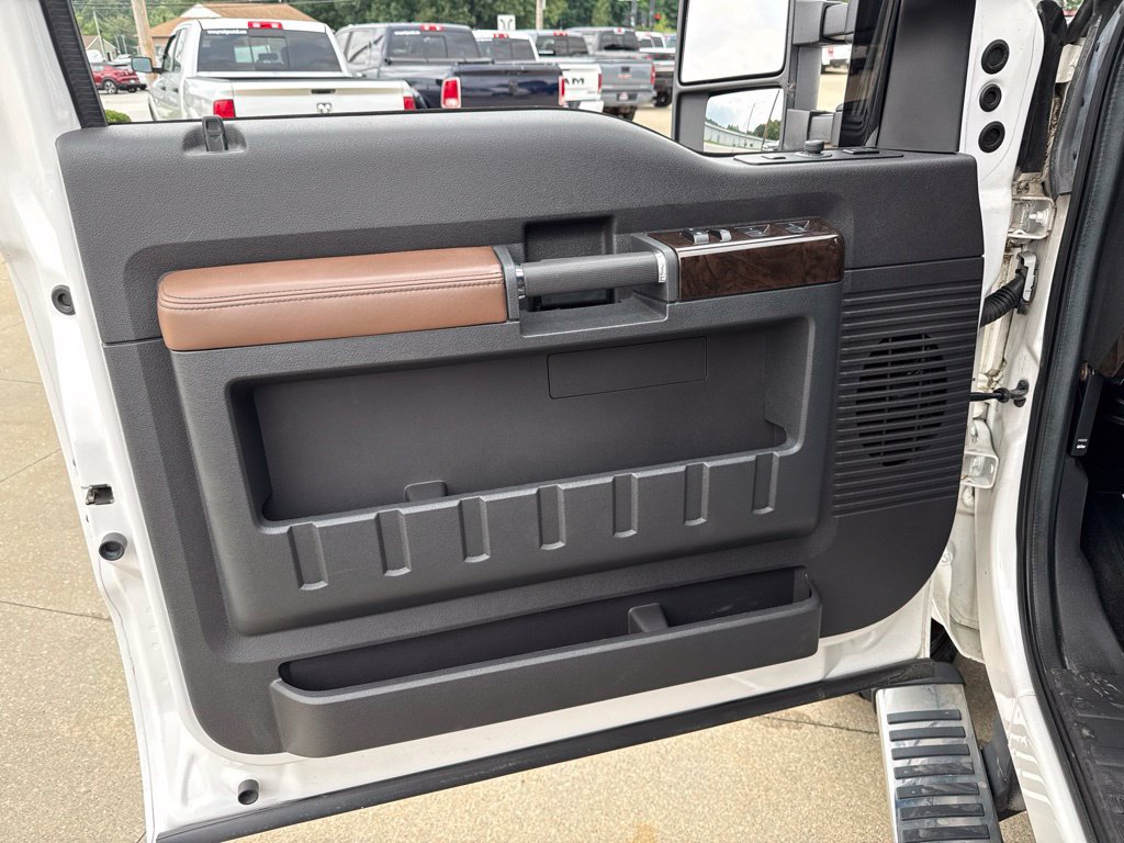 Used 2016 Ford F250 Platinum w/ FX4 Off-Road Package AWD/4WD image 21
