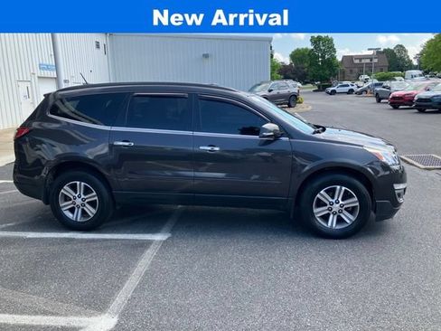 Used 2016 Chevrolet Traverse LT AWD/4WD image 2