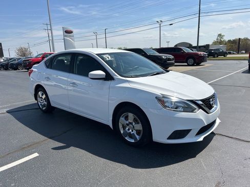 Used 2017 Nissan Sentra S image 20