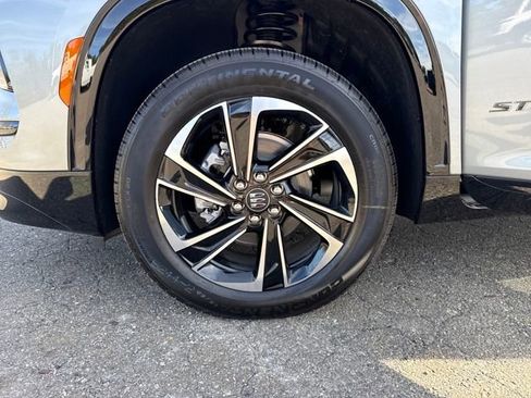 New 2026 Buick Enclave Sport Touring w/ Power Package FWD image 26