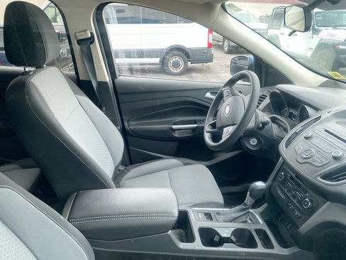 Used 2017 Ford Escape SE AWD/4WD image 4