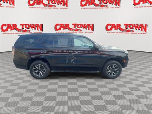 Used 2021 Chevrolet Tahoe Z71 w/ Z71 Signature Package image 9