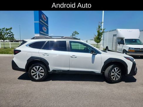 Used 2025 Subaru Outback Premium AWD/4WD image 12