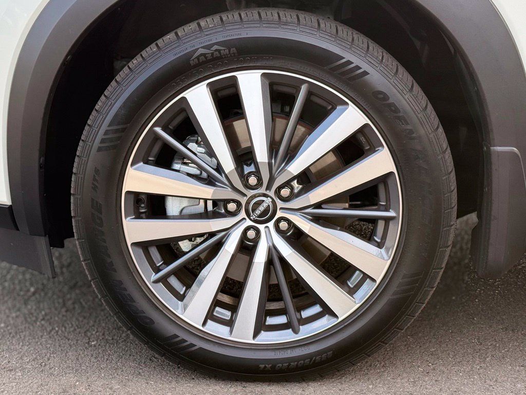 Used 2022 Nissan Pathfinder Platinum AWD/4WD image 8
