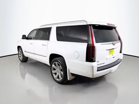 Used 2017 Cadillac Escalade ESV Premium Luxury AWD/4WD image 8