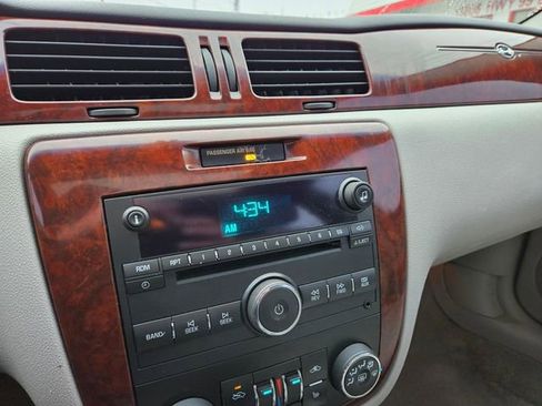 Used 2009 Chevrolet Impala LT image 21