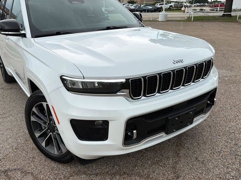 Used 2021 Jeep Grand Cherokee L Overland AWD/4WD image 8
