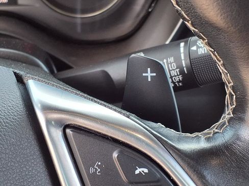 Used 2019 Chevrolet Camaro LS image 21