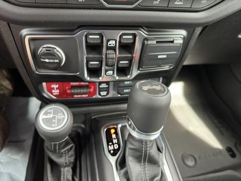 New 2026 Jeep Wrangler Unlimited Rubicon AWD/4WD image 36