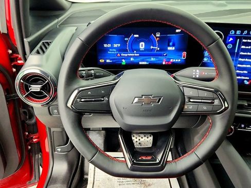 Used 2025 Chevrolet Equinox EV RS image 13