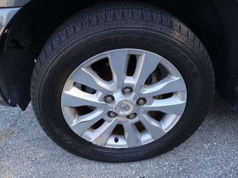 Used 2016 Toyota Sequoia Platinum image 4