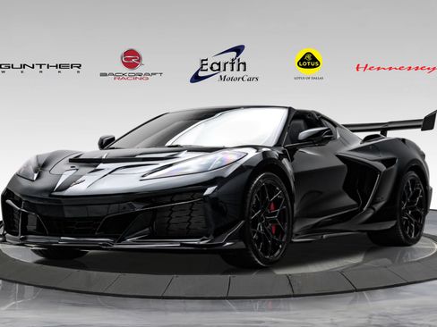 Used 2026 Chevrolet Corvette ZR1 w/ ZR1 Carbon Fiber Aero Package RWD image 1