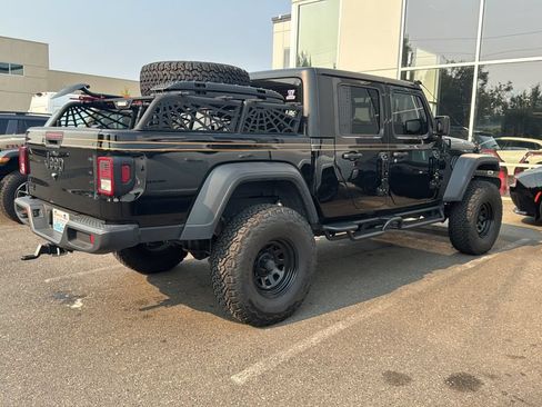 Used 2023 Jeep Gladiator Sport w/ Trailer Tow Package AWD/4WD image 4