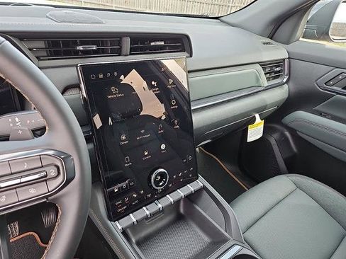 New 2026 GMC Terrain AT4 w/ Convenience Package III image 17