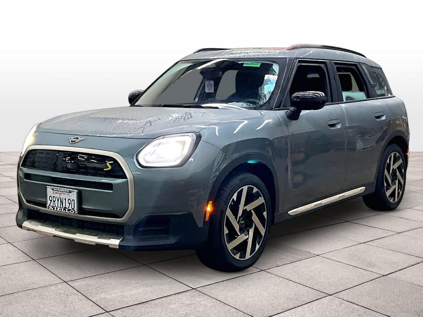 Used 2025 MINI Cooper Countryman SE AWD/4WD image 1