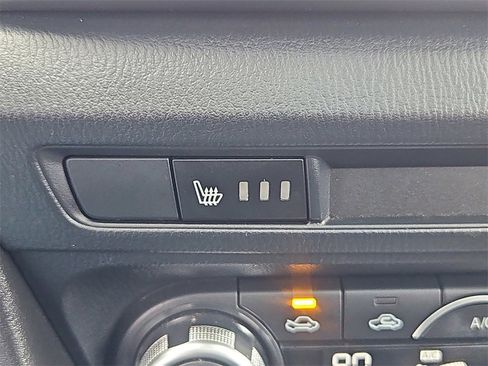 Used 2017 MAZDA MAZDA3 Touring image 18