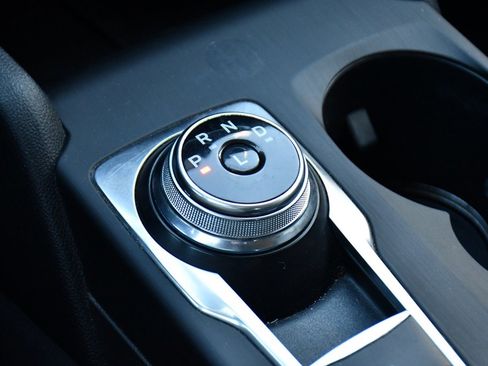 Used 2021 Ford Escape Titanium image 32