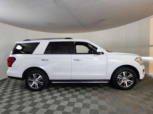 Certified 2023 Ford Expedition Limited image 8