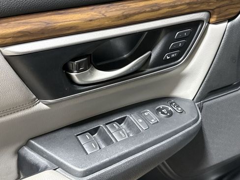 Used 2017 Honda CR-V Touring image 22