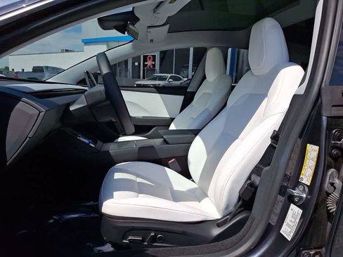Used 2025 Tesla Model 3 Long Range RWD image 12