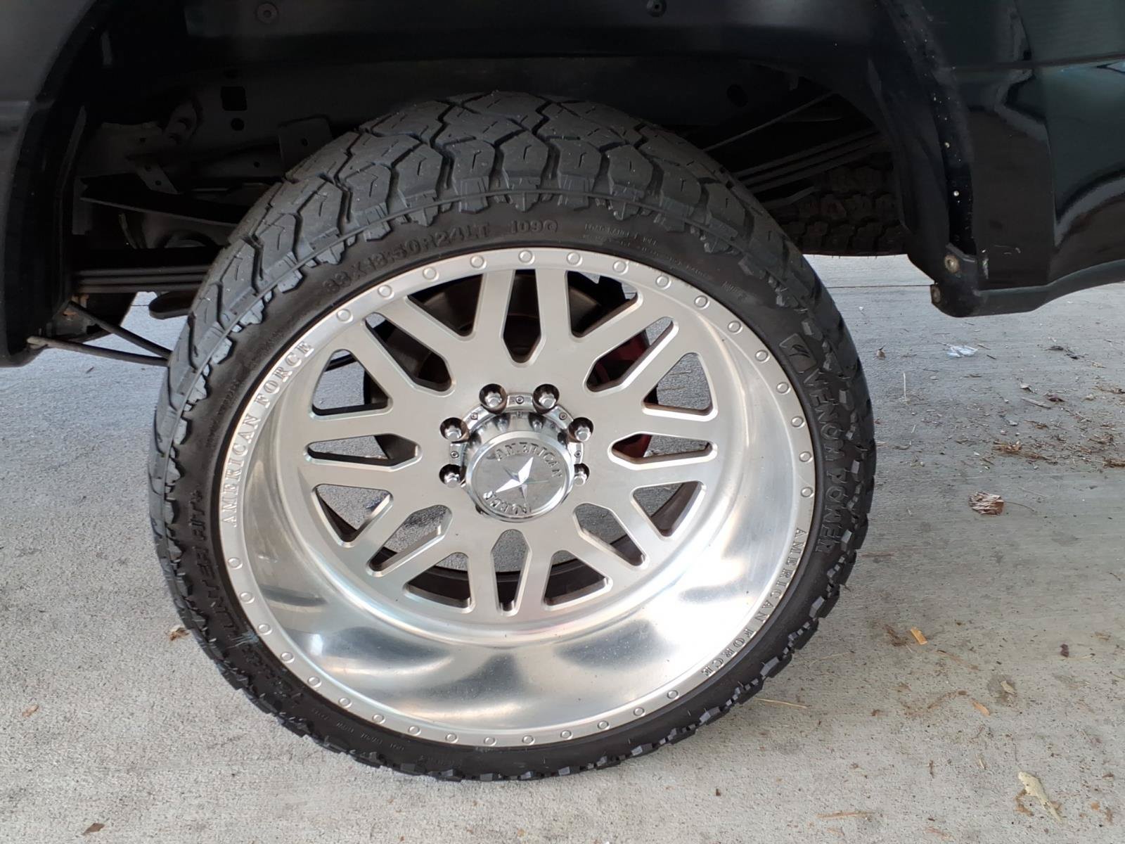 Used 2017 Ford F350 Platinum w/ Platinum Ultimate Package AWD/4WD image 22