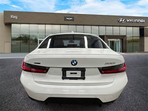 Used 2023 BMW 330i xDrive Sedan w/ M Sport Package image 7