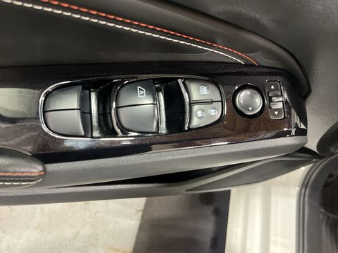 Used 2023 Nissan Altima 2.5 SR w/ SR Premium Package AWD/4WD image 18