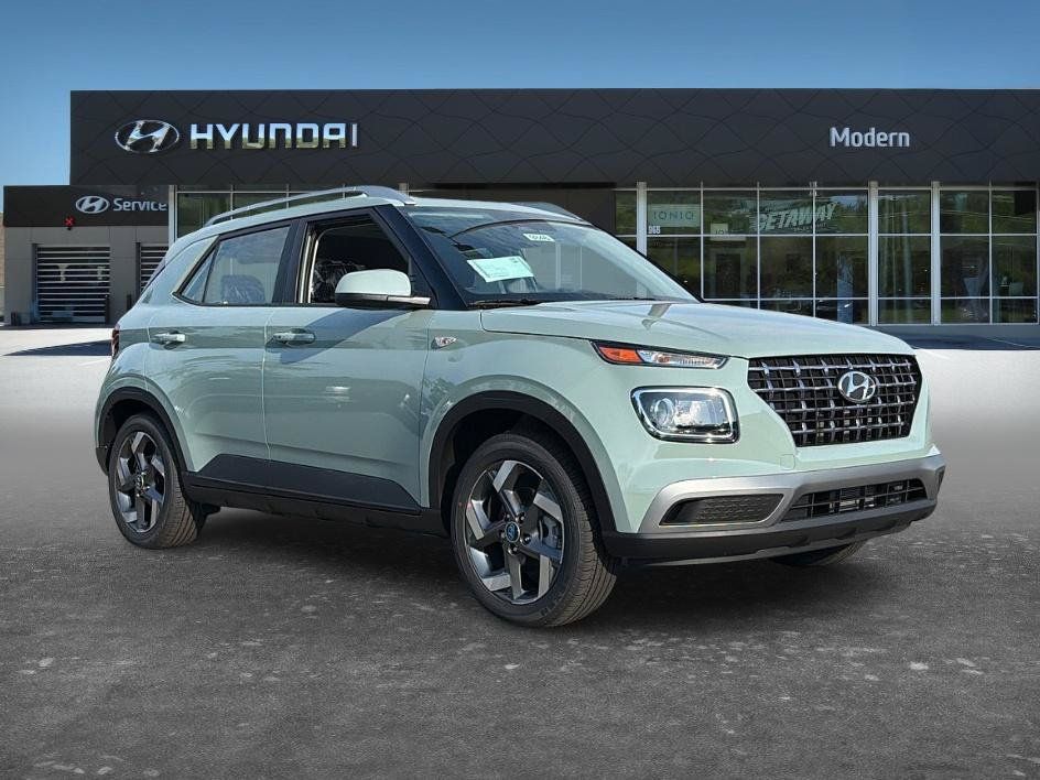 New 2026 Hyundai Venue SEL FWD image 3