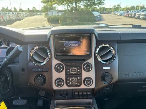 Used 2016 Ford F250 Lariat w/ Lariat Interior Package AWD/4WD image 18