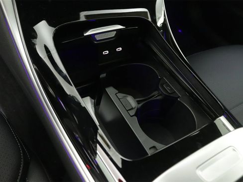 New 2025 Mercedes-Benz C 300 Sedan image 7