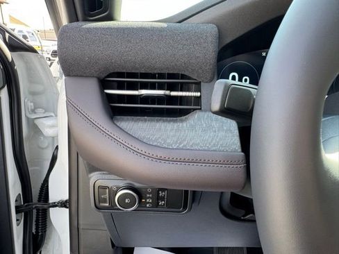 New 2026 Ford Explorer Platinum image 24