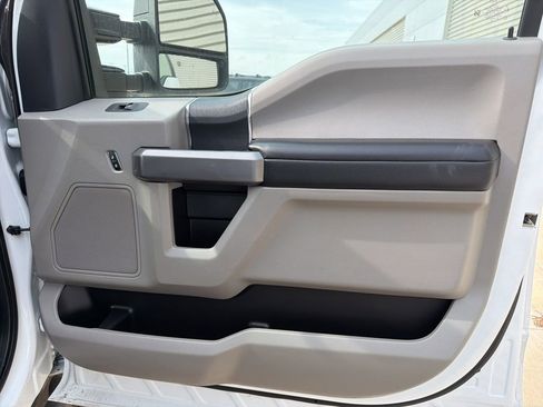 Used 2022 Ford F450 XLT AWD/4WD image 24