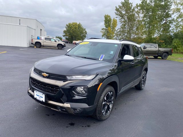 Used 2023 Chevrolet TrailBlazer ACTIV w/ Convenience Package AWD/4WD image 1