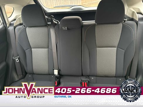 Used 2019 Subaru Crosstrek 2.0i Premium w/ Moonroof Package image 4