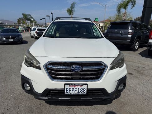 Used 2018 Subaru Outback 2.5i Limited AWD/4WD image 3