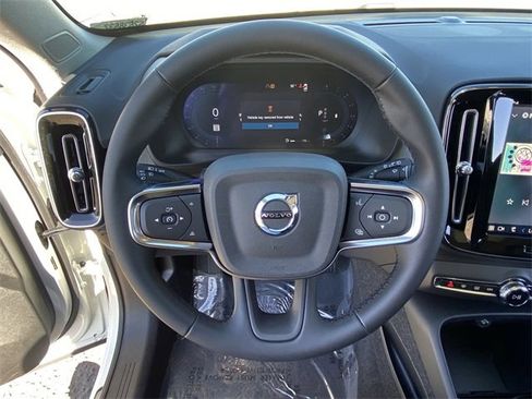 New 2025 Volvo XC40 B5 Core w/ Protection Package Premier image 21