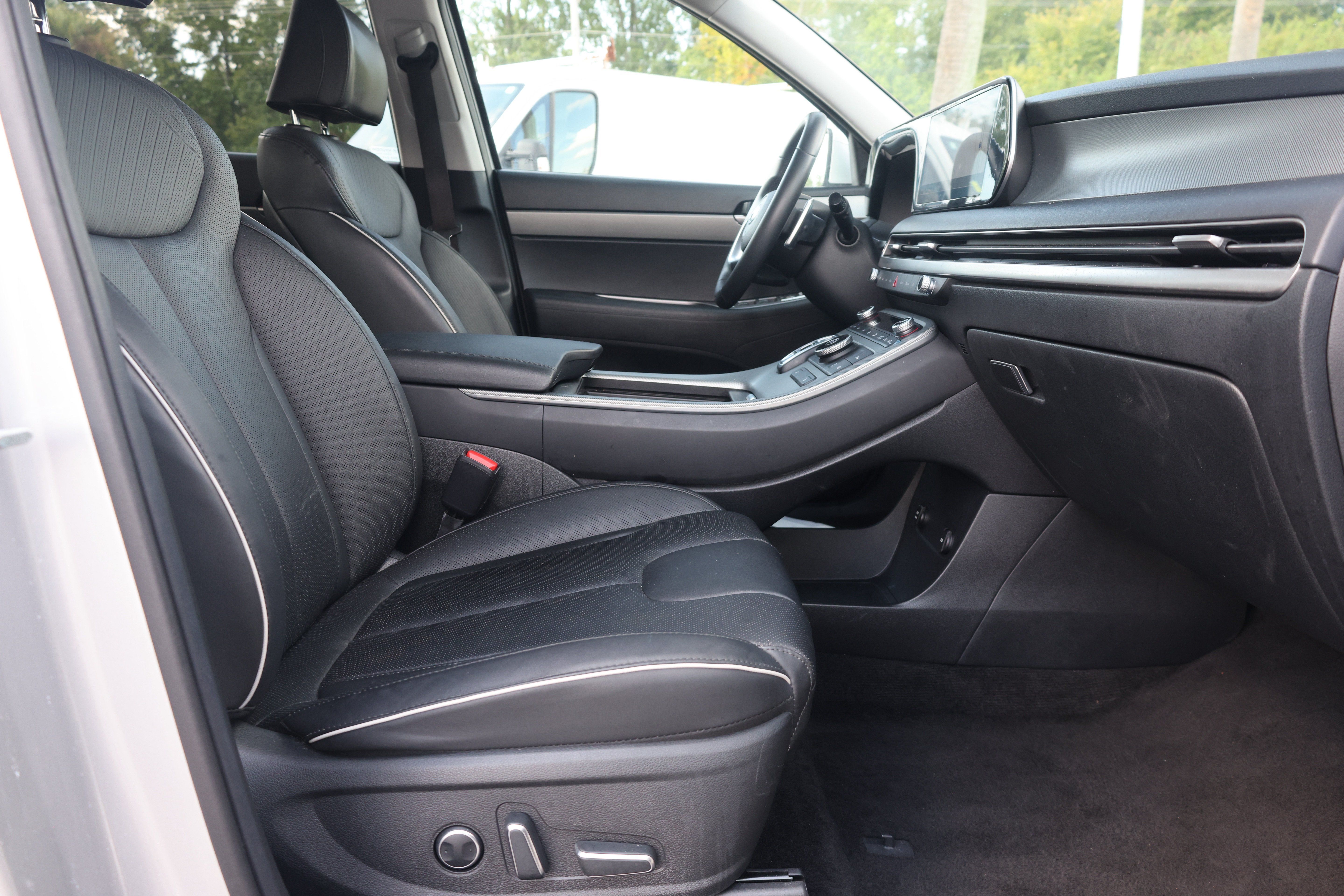 Used 2024 Hyundai Palisade SEL FWD image 20