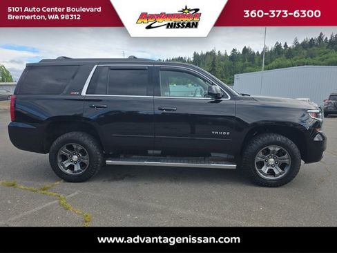 Used 2016 Chevrolet Tahoe LT w/ Luxury Package AWD/4WD image 4