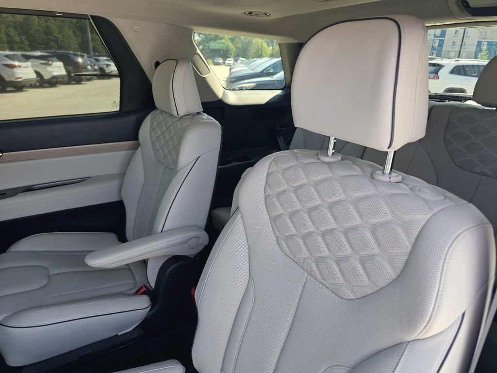 Used 2022 Hyundai Palisade Limited FWD image 39