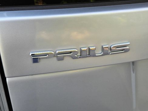 Used 2012 Toyota Prius Four w/ Deluxe Solar Roof Pkg FWD image 33