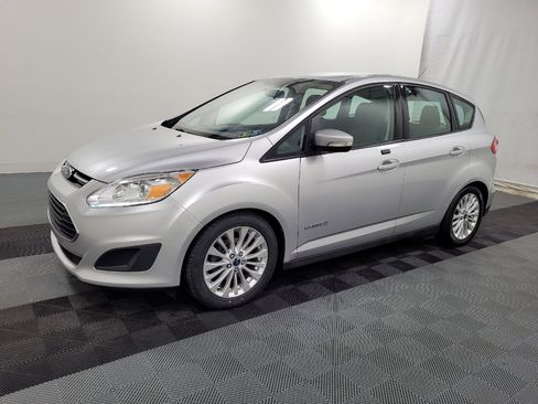 Used 2017 Ford C-MAX SE image 2