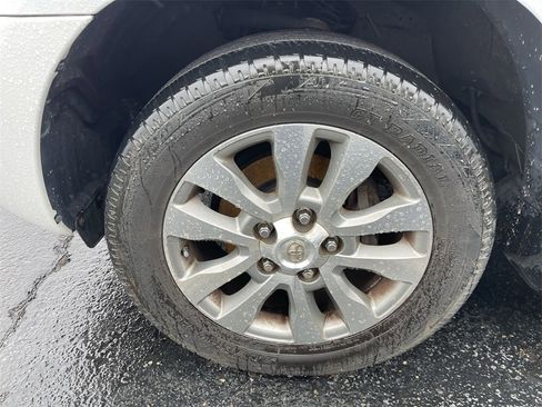 Used 2014 Toyota Sequoia Limited image 2