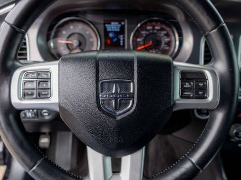 Used 2013 Dodge Charger SE w/ Sport Appearance Group image 24