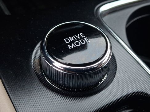 Used 2024 Lincoln Corsair AWD w/ Equipment Group 101A image 24