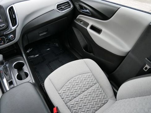 Used 2024 Chevrolet Equinox LS w/ LS Convenience Package AWD/4WD image 11