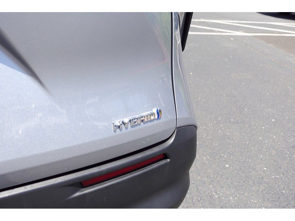 Certified 2023 Toyota Sienna LE FWD image 7