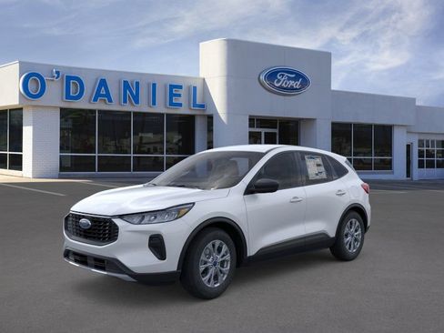 New 2026 Ford Escape Active w/ Cold Weather Package AWD/4WD image 2