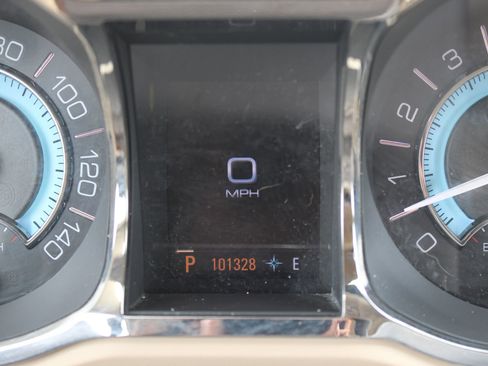 Used 2011 Buick LaCrosse CXS FWD image 13